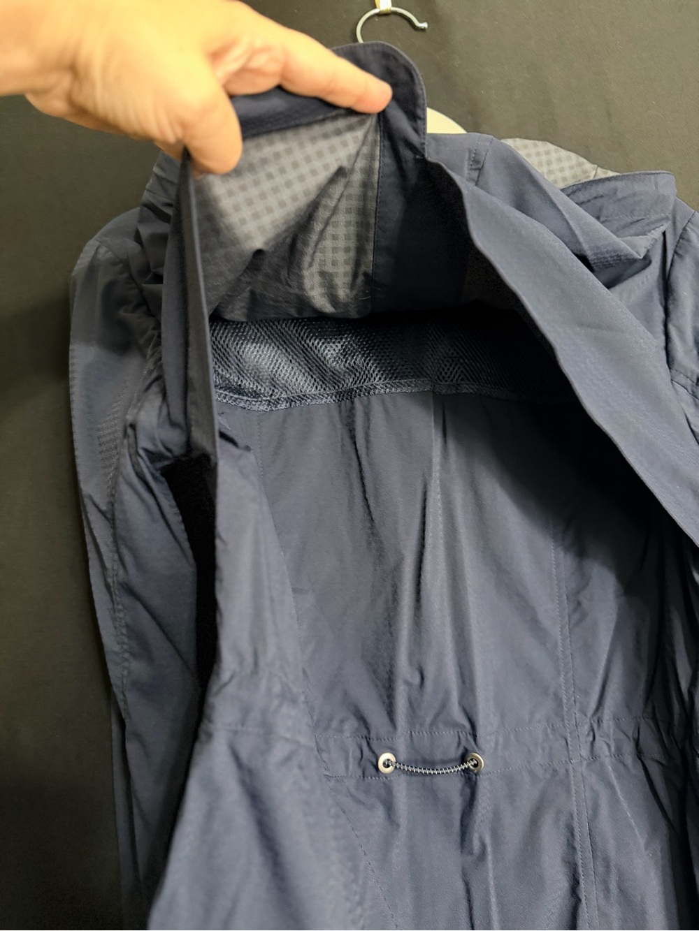 Athleta Navy Hooded Packable rain jacket windbreaker Jacket lightweight - Picture 7 of 16